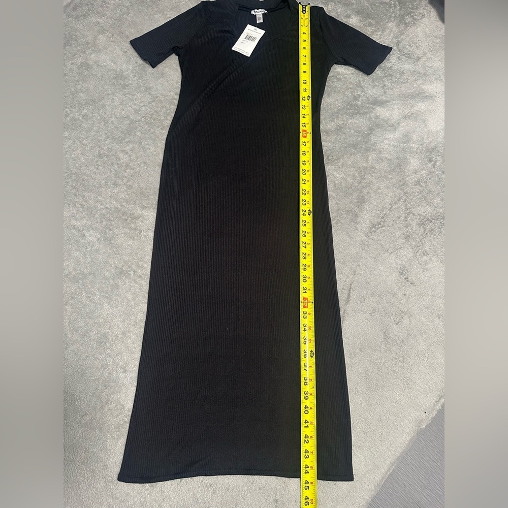 LOVE ADY Ribbed Knit, Neck Cutout, Black Midi Dress Size Large NWT - Picture 3 of 9